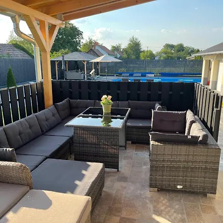 Szaloki Haz شقة Abádszalók