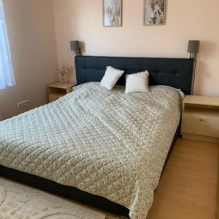 Apartament Szaloki Haz