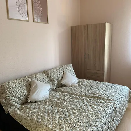 Apartament Szaloki Haz *