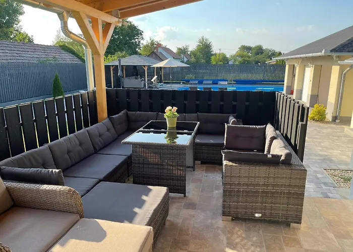 Szaloki Haz Daire Abádszalók